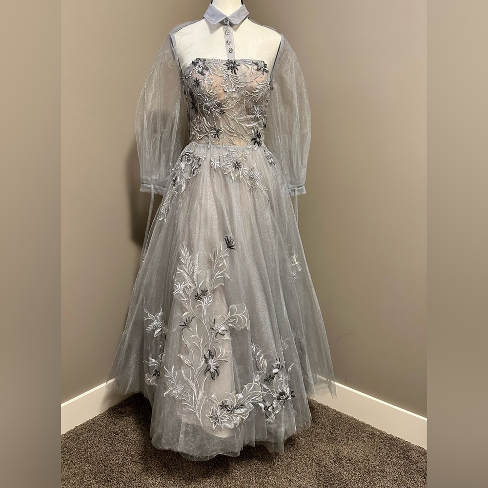 ⚡️SOLD⚡️Andrea and Leo Duchesa cocktail gown - Picture 8 of 9